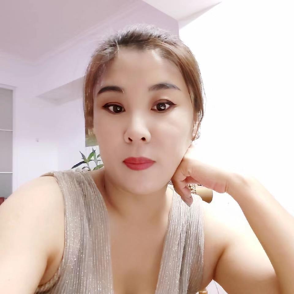 身材不错的性感小姐姐